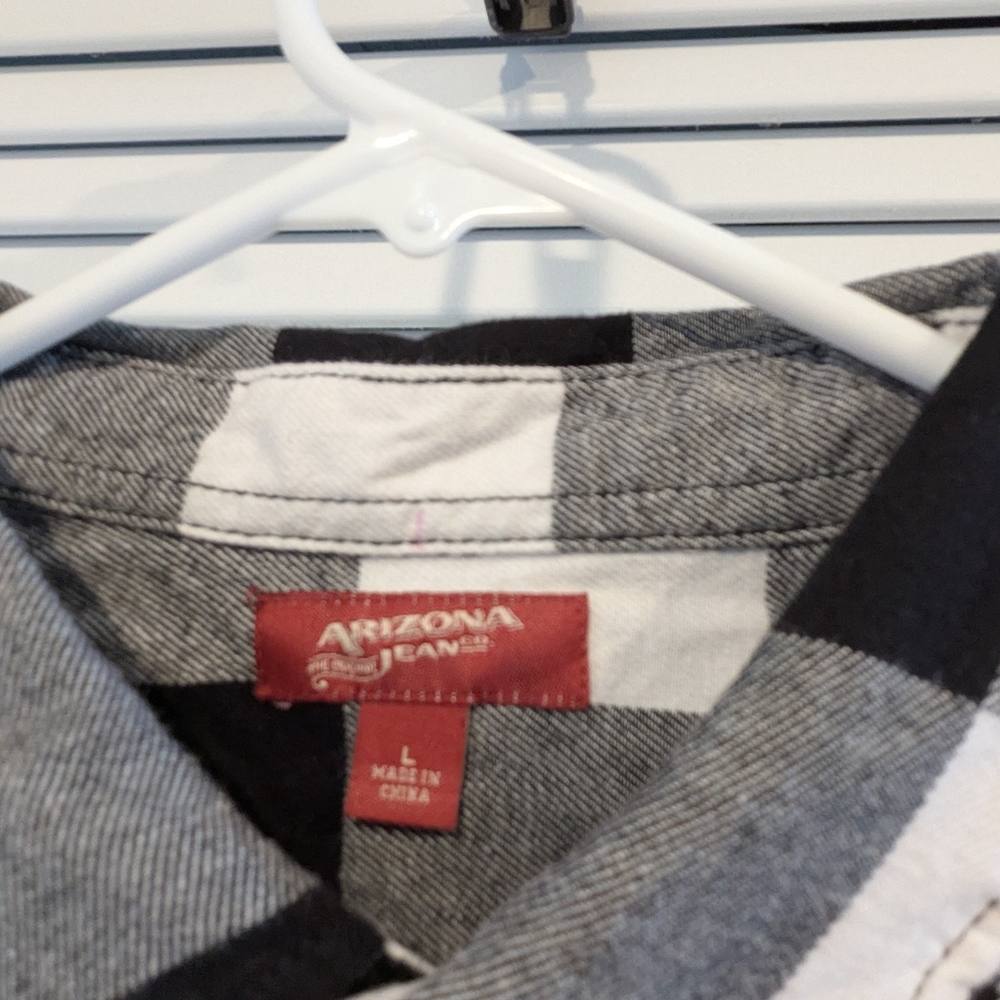 Men's plaid button down - Picture 2 of 2